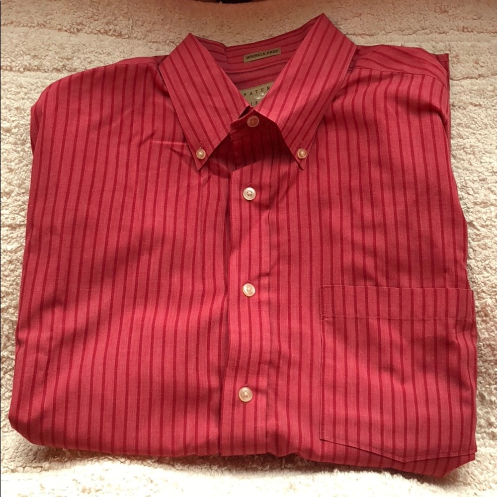 Red MEN’s long-sleeved button down